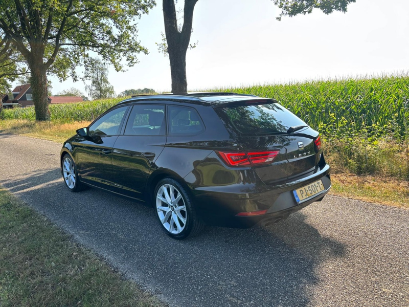 SEAT Leon ST 1.4 EcoTSI FR | Pano | Camera | CarPlay | NAP | — photo 8