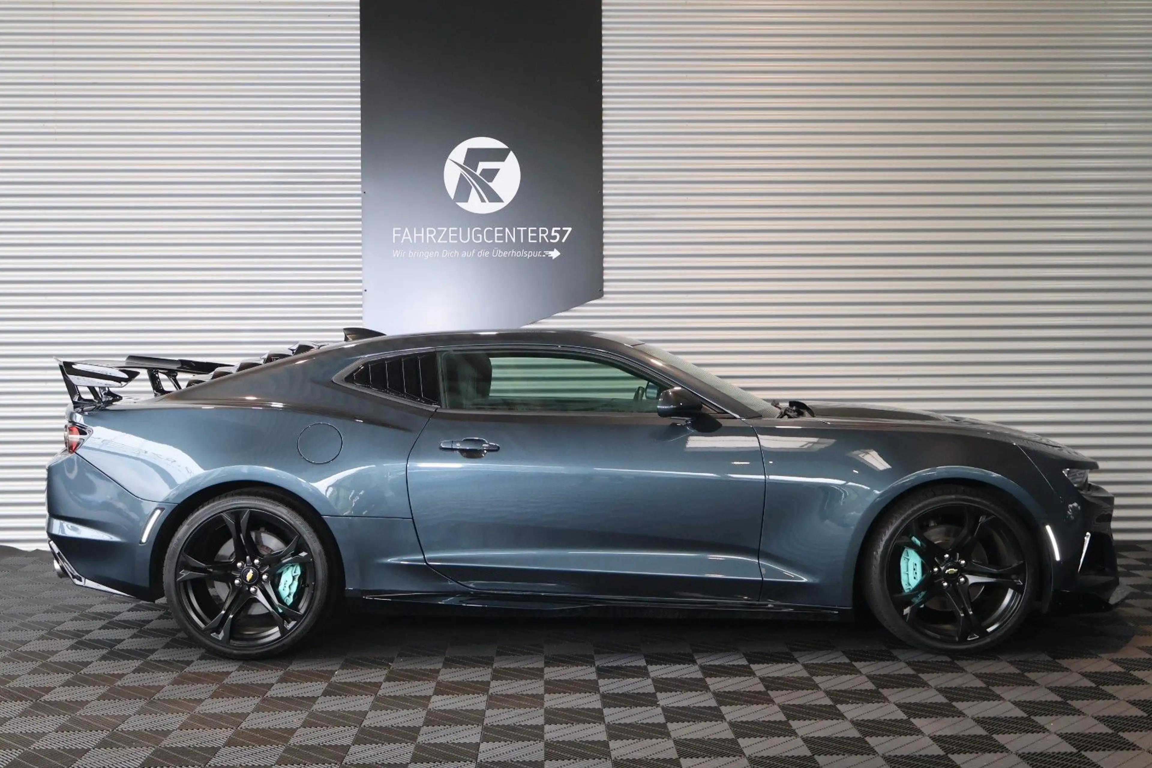 Chevrolet Camaro SS 6.2 V8 ZL1 Optik/CARPLAY/FERNSTART/HUD — photo 4