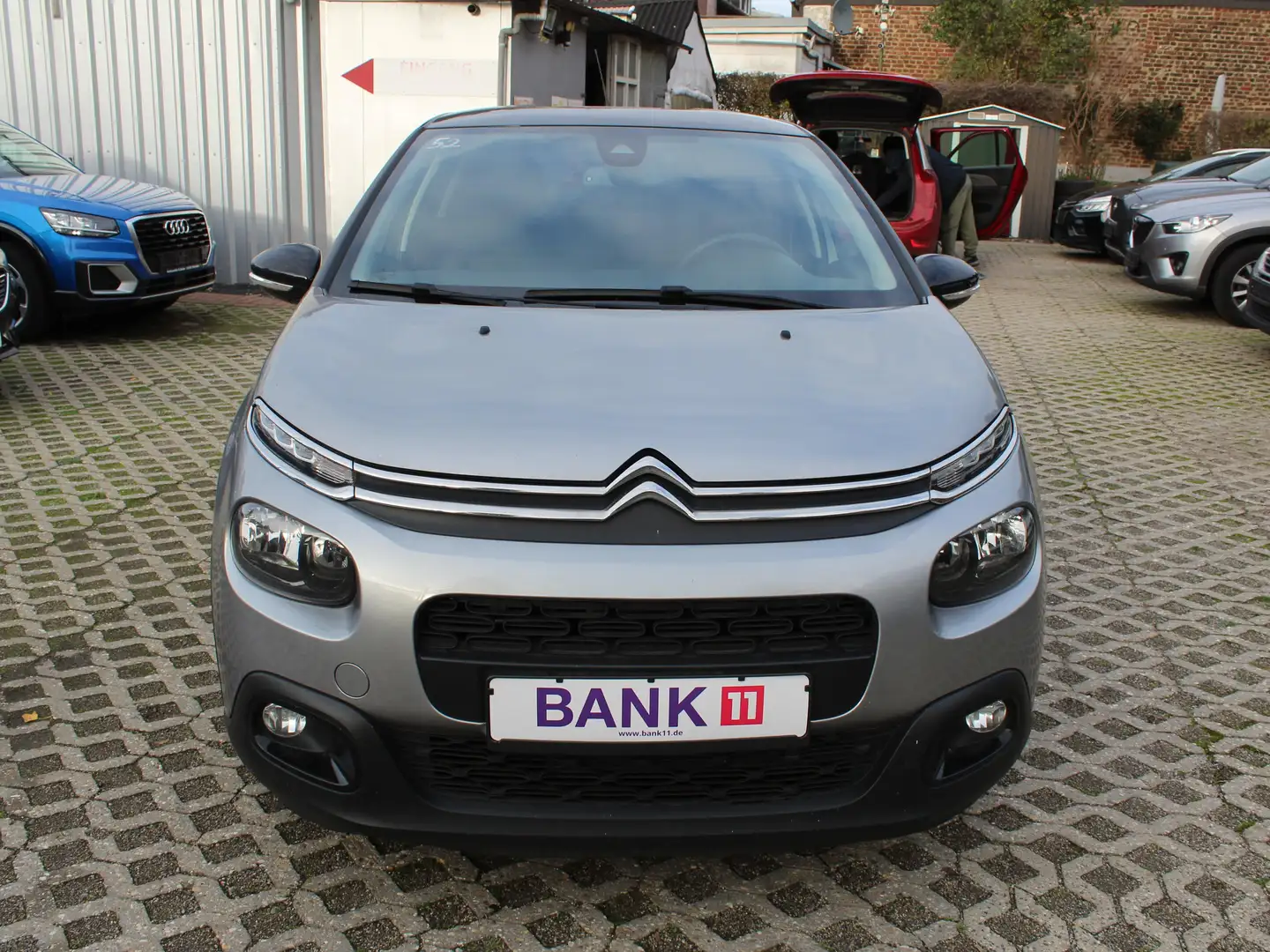 Citroen C3 C3 Live 1,2i/NAVIGATION/STAR-STOP/KLIMA Grau - 1
