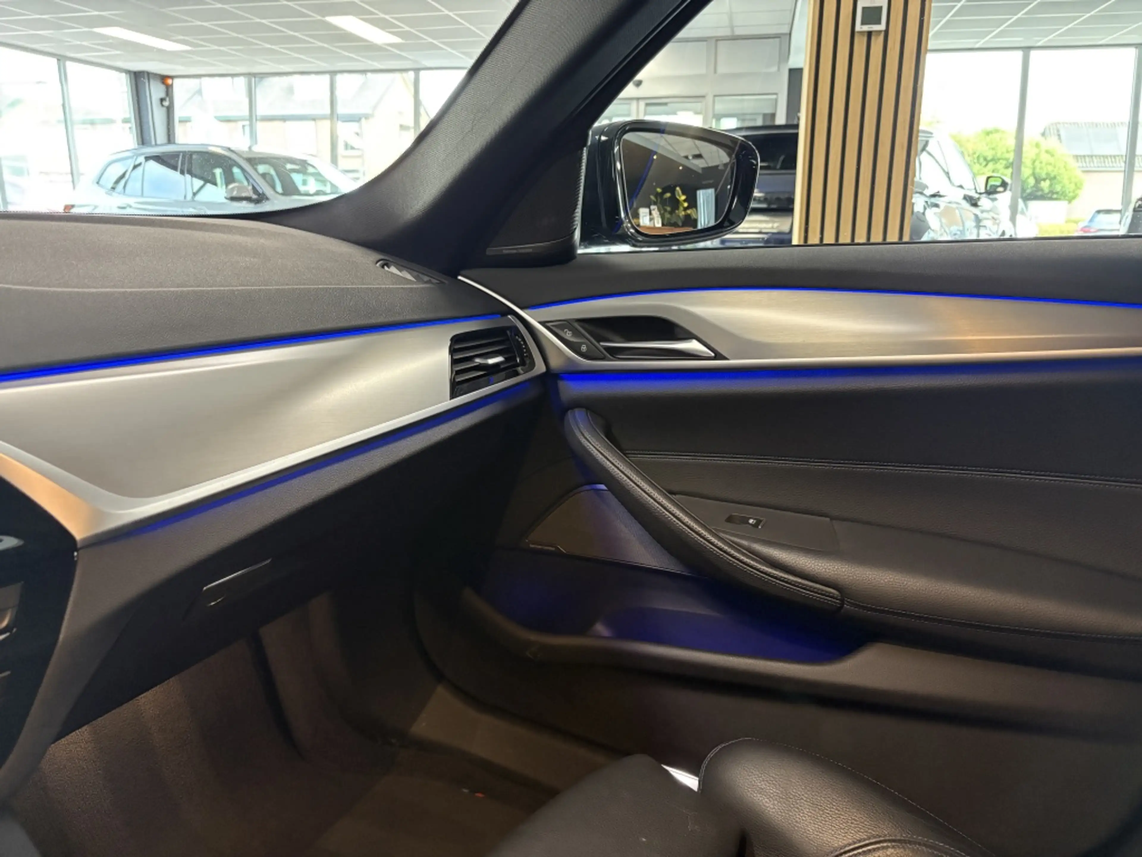 BMW 530 5-serie 530e M-Sport Vol! | Pano | Soft Close | He — photo 25