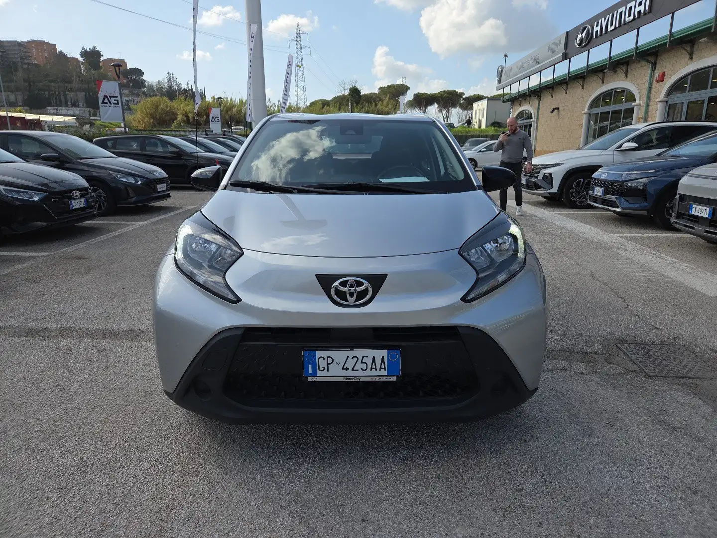 Toyota Aygo X 1.0 VVT-i 72 CV 5 porte Active Argento - 2