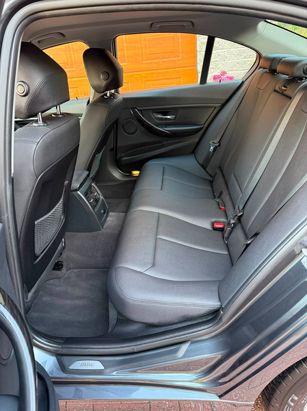 BMW 318 LUXURY - GARANTIE - TRES PROPRE — photo 10