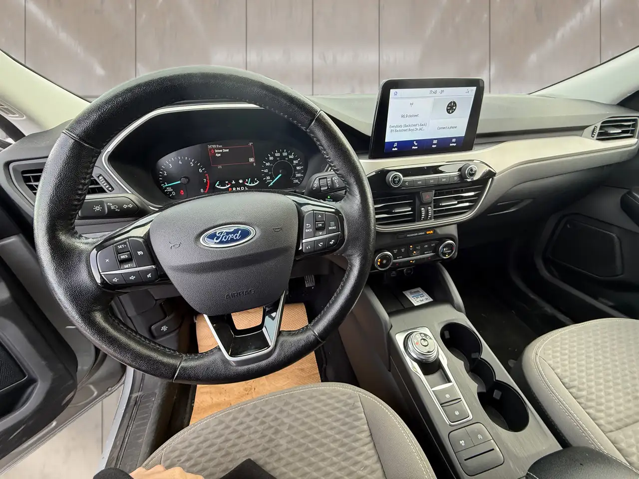 Ford Escape снимка Ford Escape