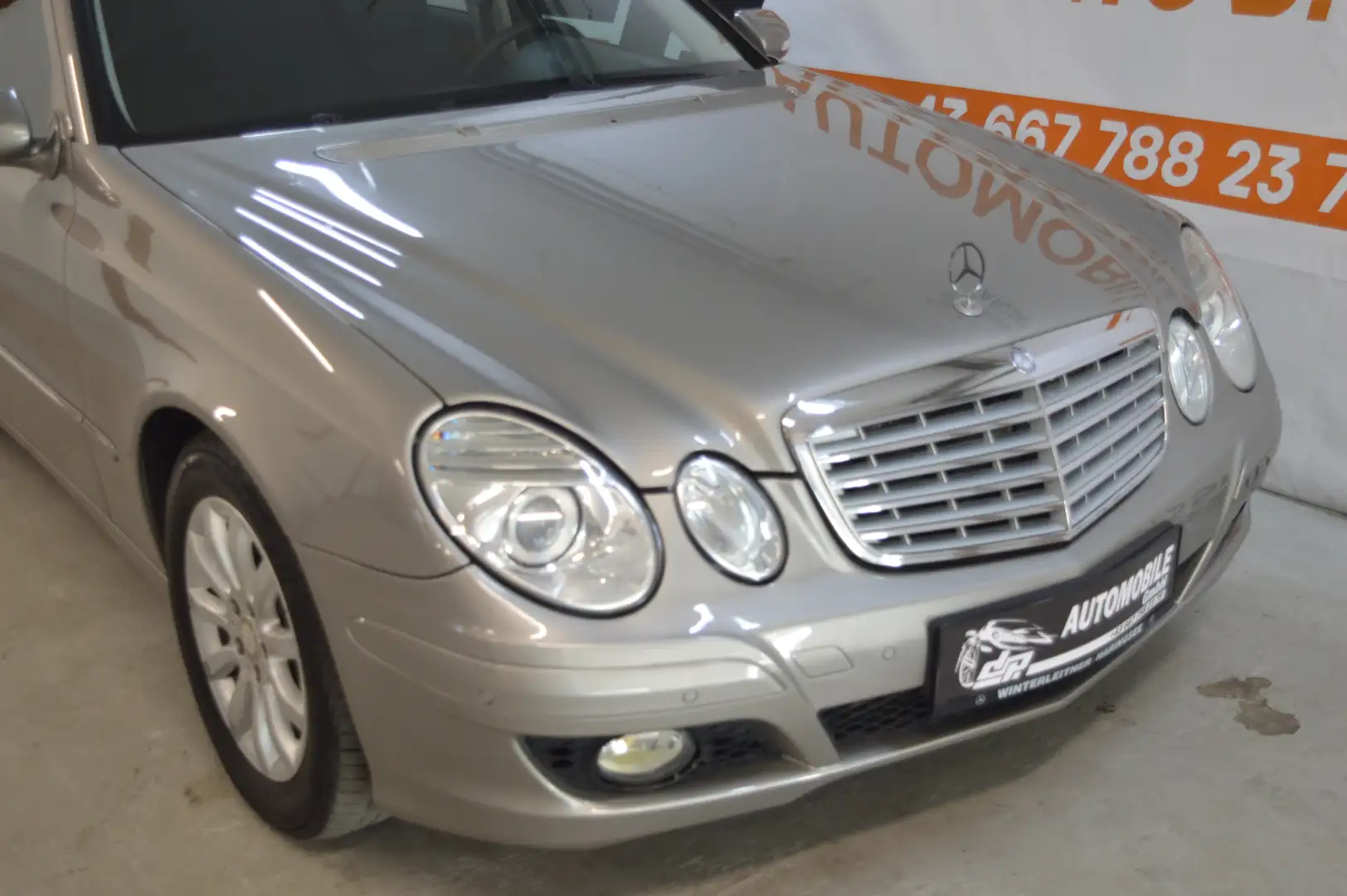 Mercedes-Benz E 220 CDI **2.Besitz**Navi**Serviceheft** Grau - 2