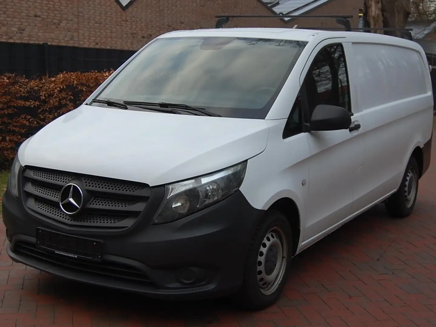 Mercedes-Benz Vito 114 CDI lang 136 PS Sortimo AHK Navi Dachträger Weiß - 1