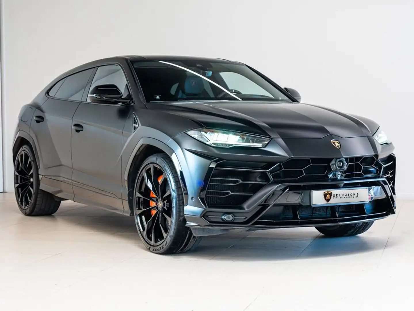 Lamborghini Urus Urus 4.0 V8 / Echappement Akrapovic Noir - 1