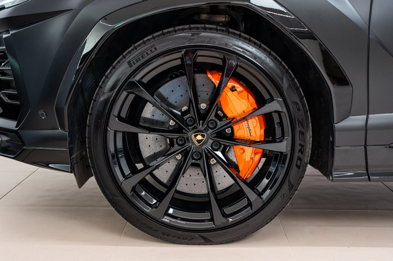 Lamborghini Urus Urus 4.0 V8 / Echappement Akrapovic — photo 7