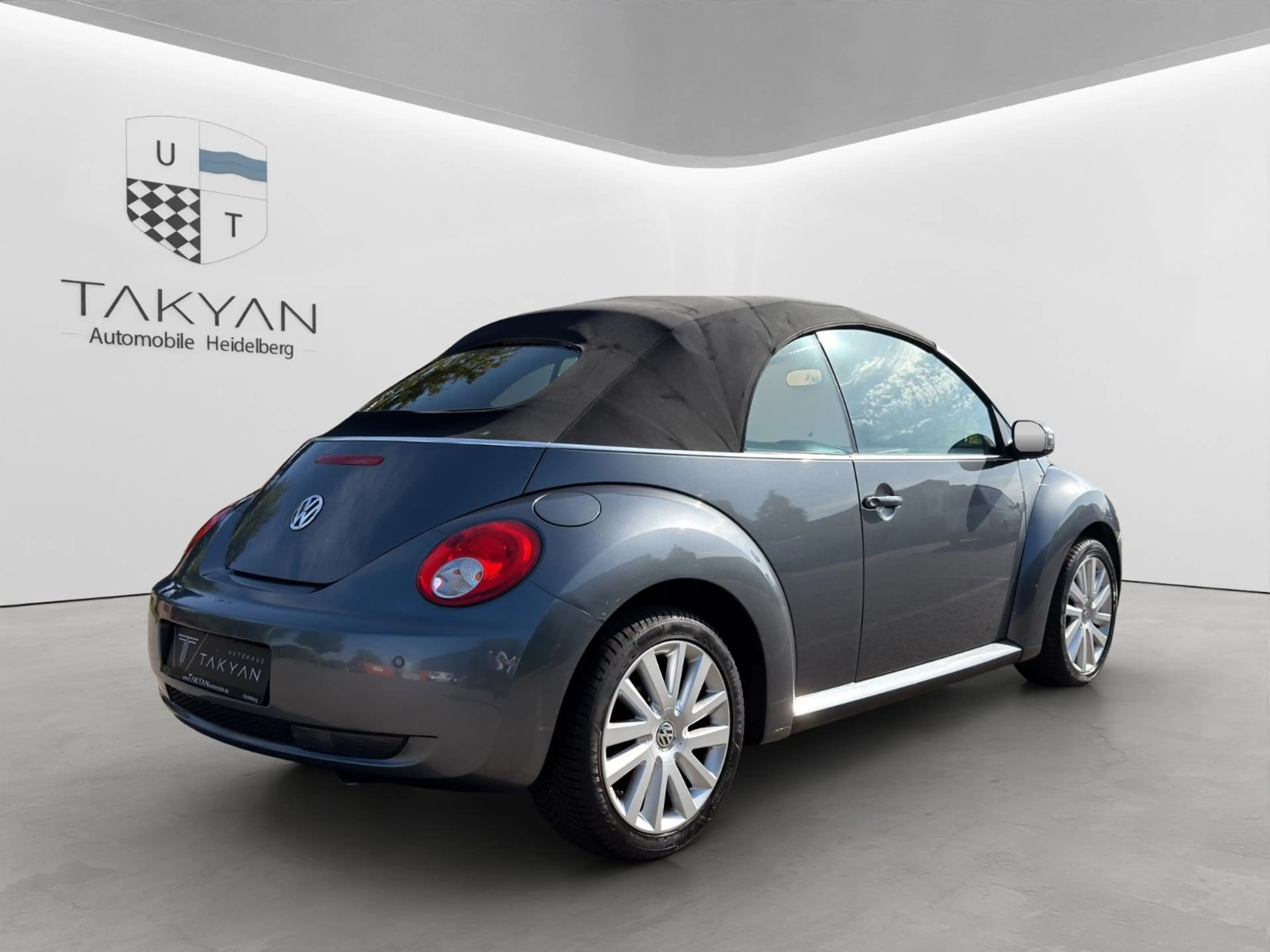 Volkswagen New Beetle Cabriolet 2.0 / Klima / SHZ / — photo 5