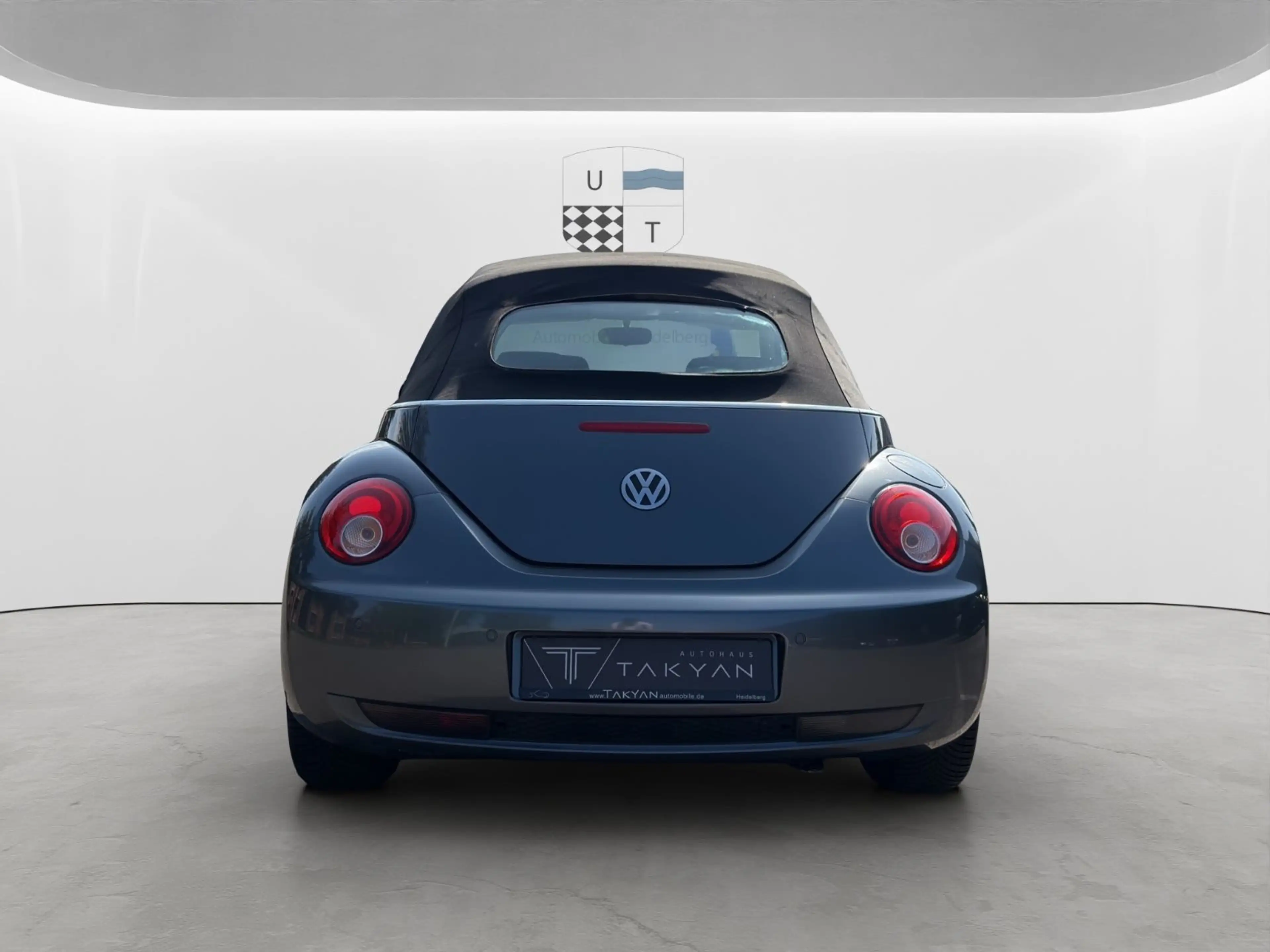 Volkswagen New Beetle Cabriolet 2.0 / Klima / SHZ / — photo 6
