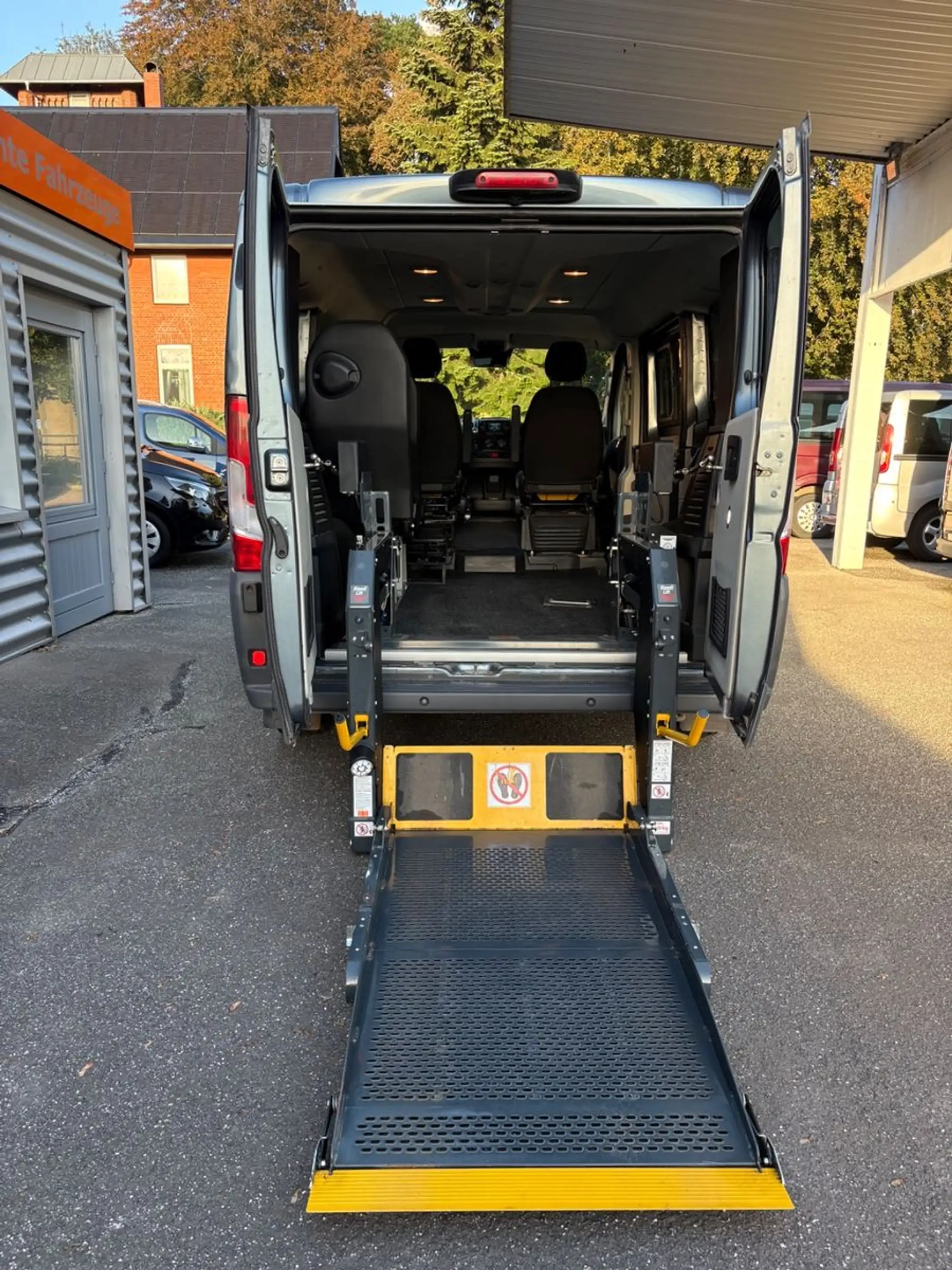 Fiat Ducato Aktiv/Passivfahrer Klima+Standhzg Automa. — photo 4