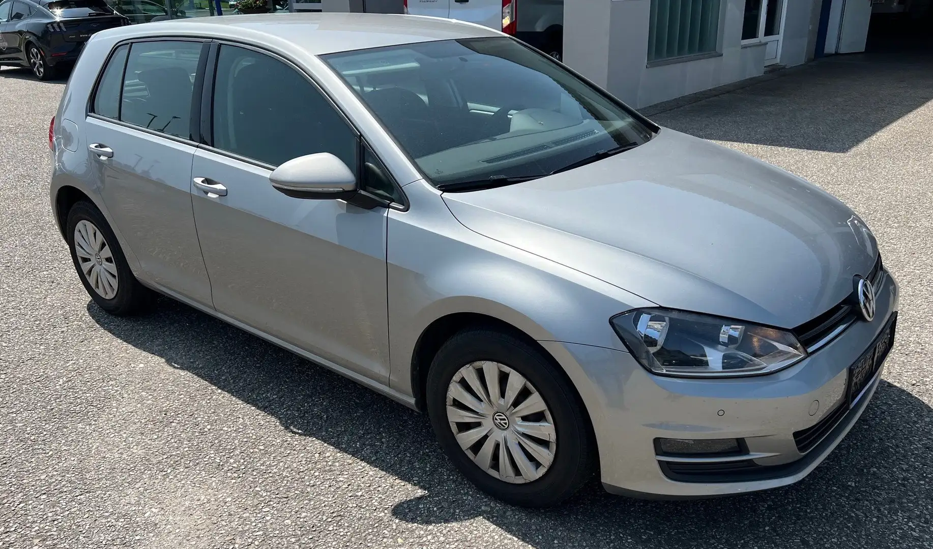 Volkswagen Golf Trendline 1,6 BMT TDI Gris - 2