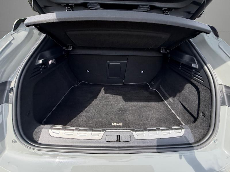 DS Automobiles DS 4 Crossback 1.5HDi 130cv automatic gris 07/22 71.632km Airco G — photo 6