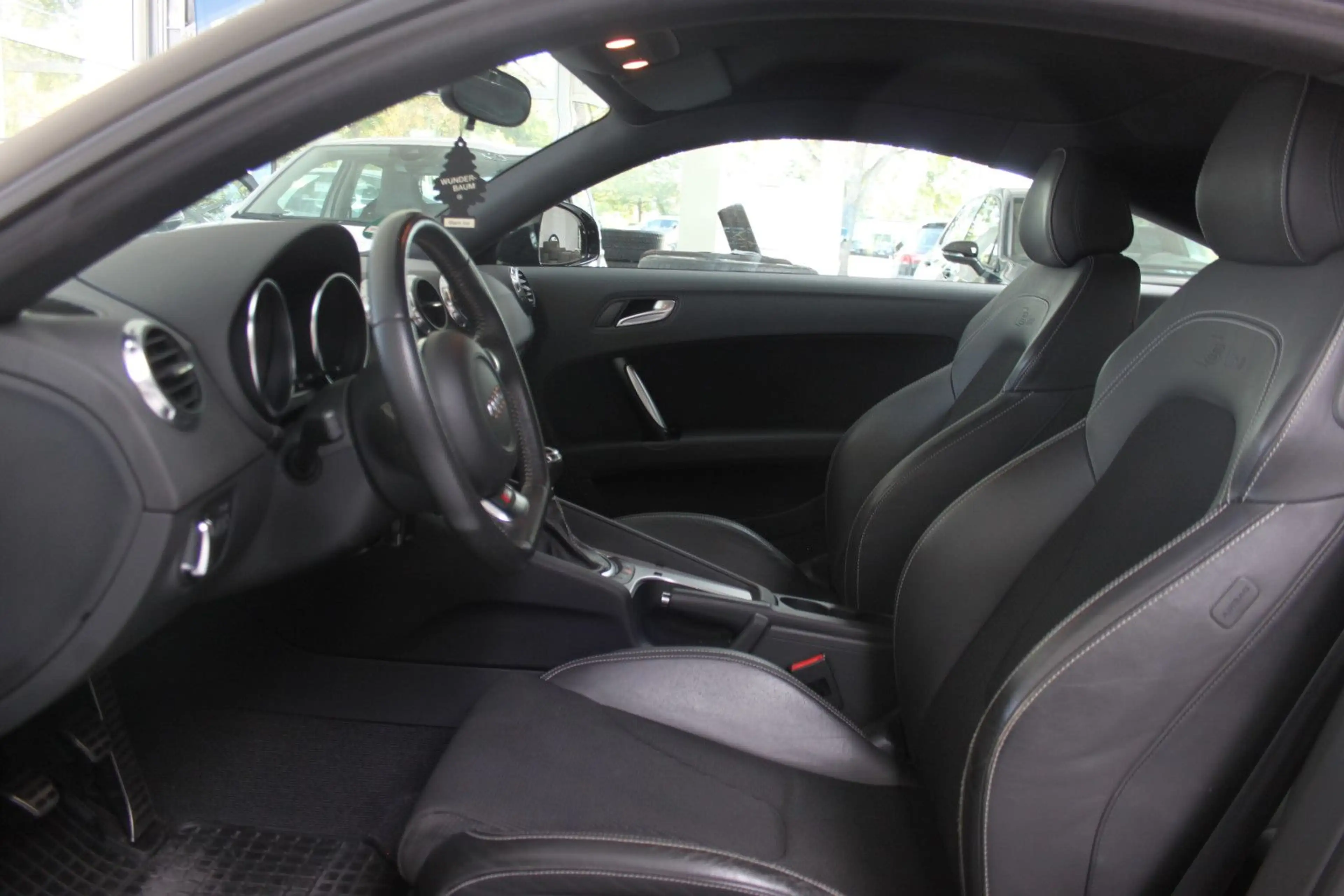 Audi TT Coupe/2.0 TFSI/APP/PDC/2xS-LINE/KLIMAAUT/MFL — photo 4
