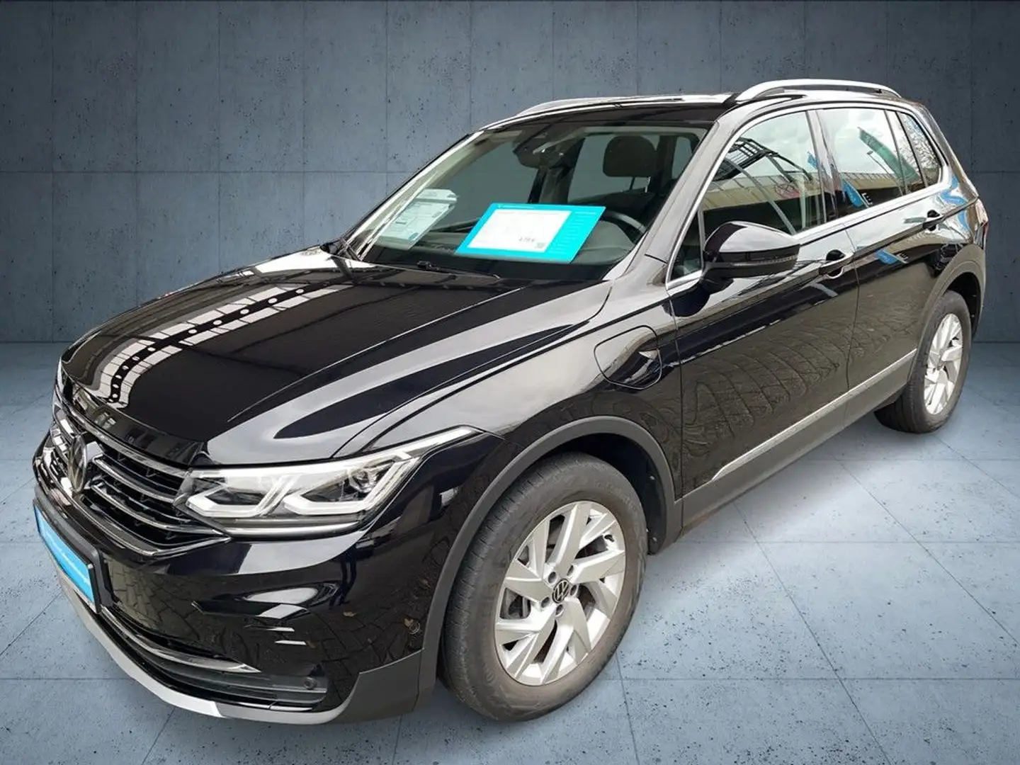 Volkswagen Tiguan 1.4 TSI DSG eHybrid Elegance Navi AHK Pan Schwarz - 2