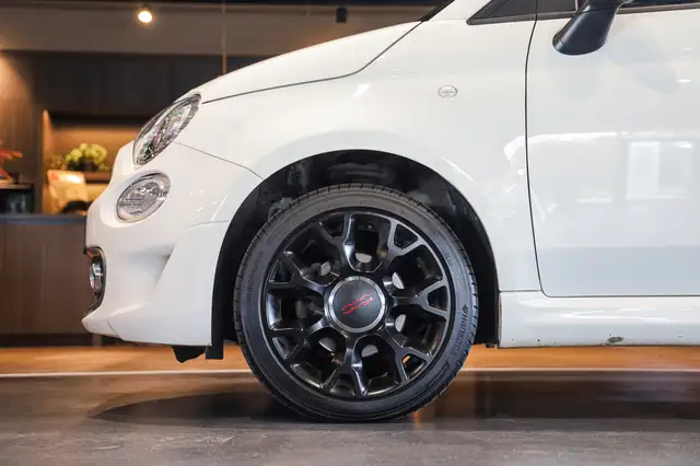 Fiat 500 view 11