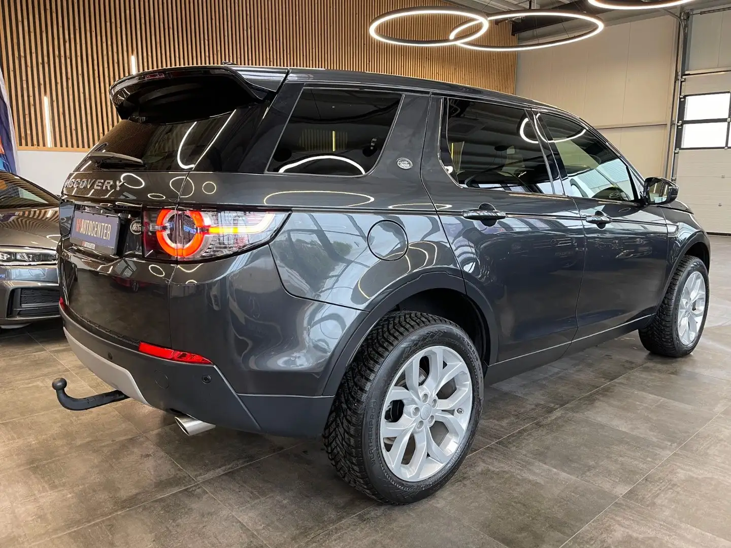 Land Rover Discovery Sport HSE *AHK*Kamera*Navi*Panorama* Grau - 2