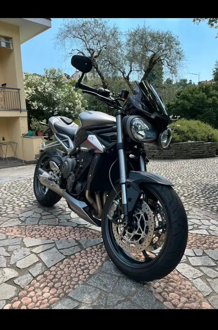 Triumph Street Triple 765 Triumph Street Triple RS 765 Grigio - 1