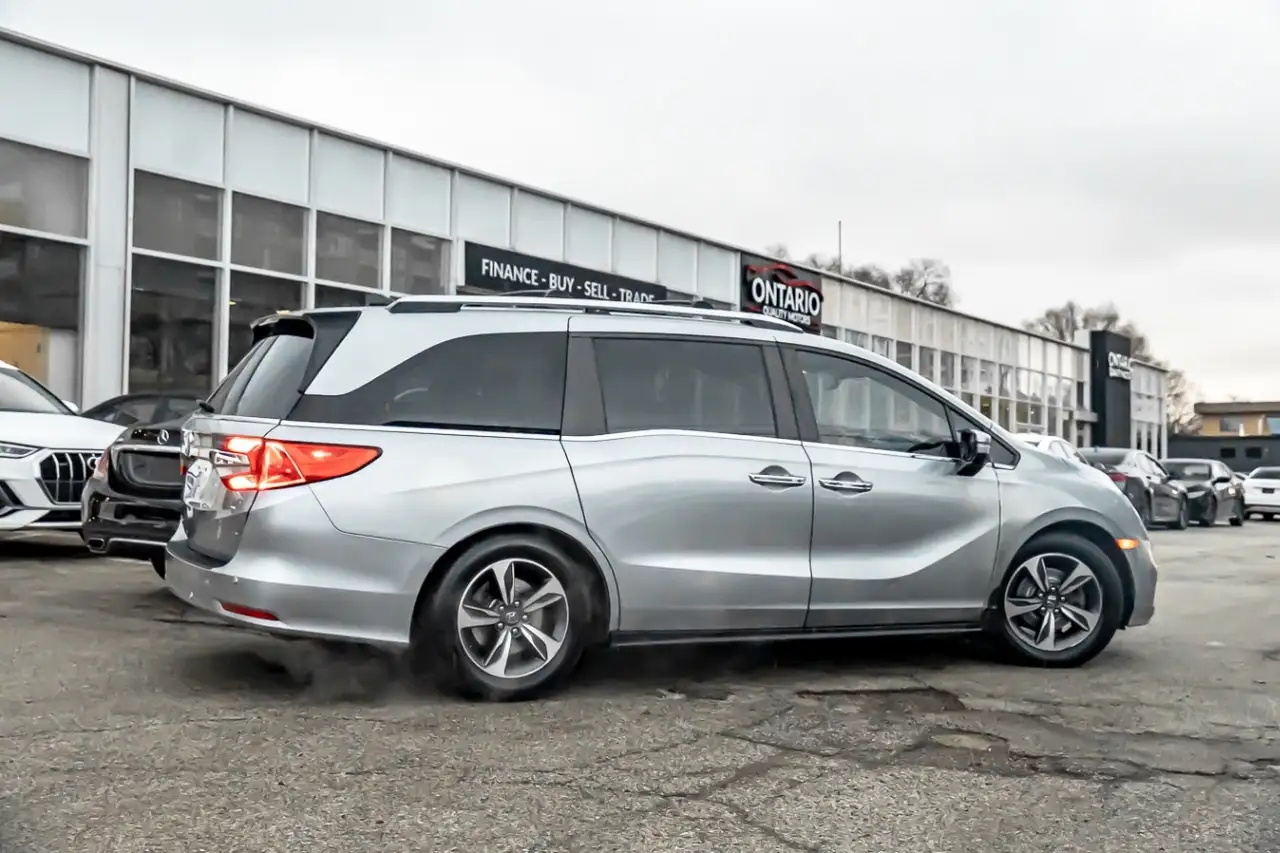Honda Odyssey снимка Honda Odyssey