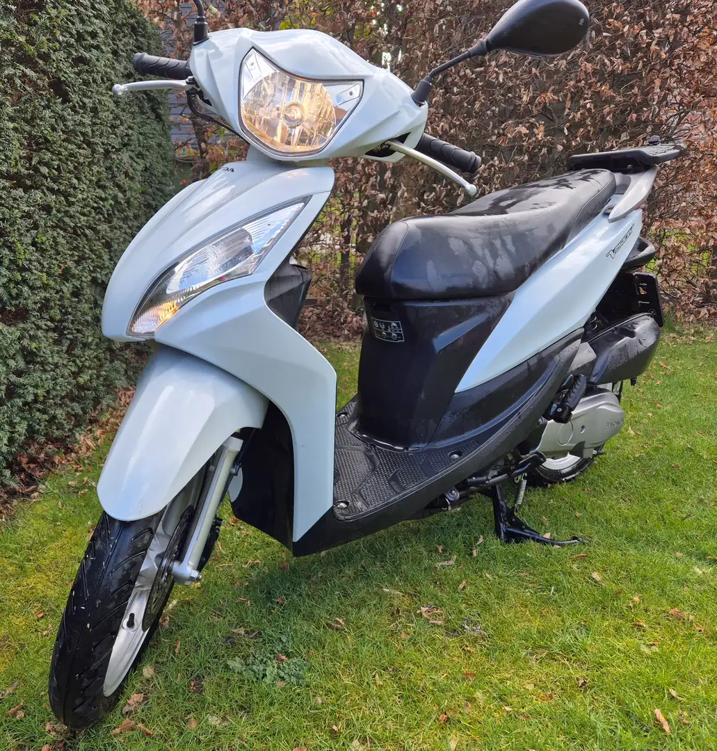 Honda Vision 110 Rosso - 1