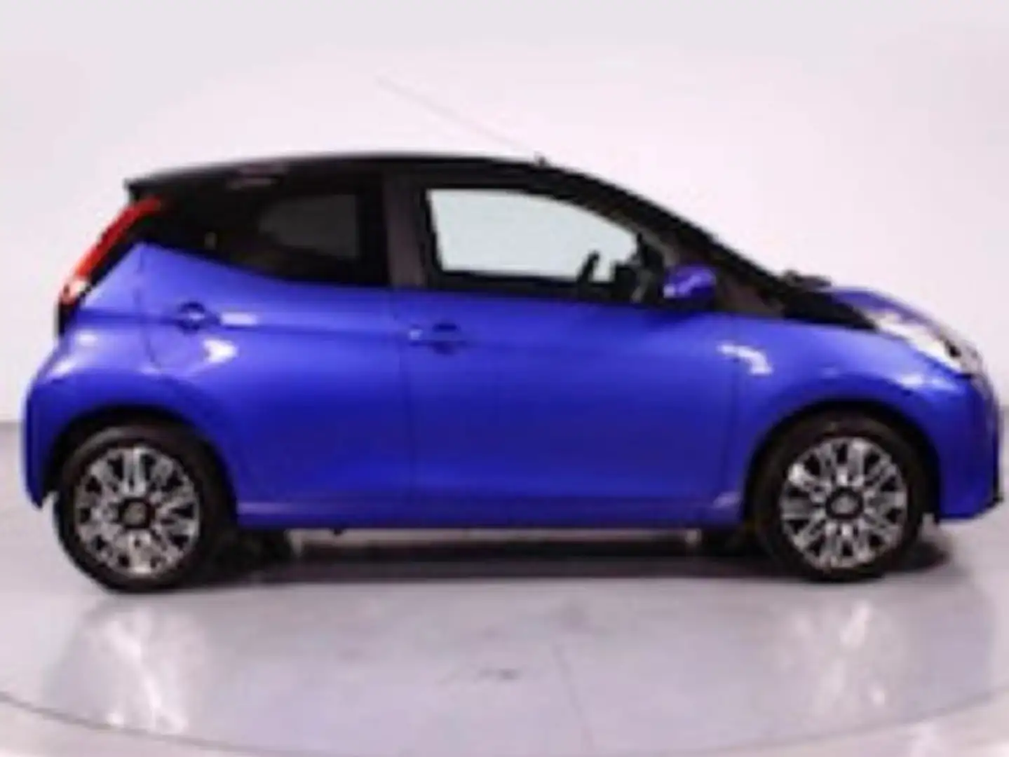 Toyota Aygo Aygo 1.0 VVT-i x-clusiv x-clusiv Azul - 2