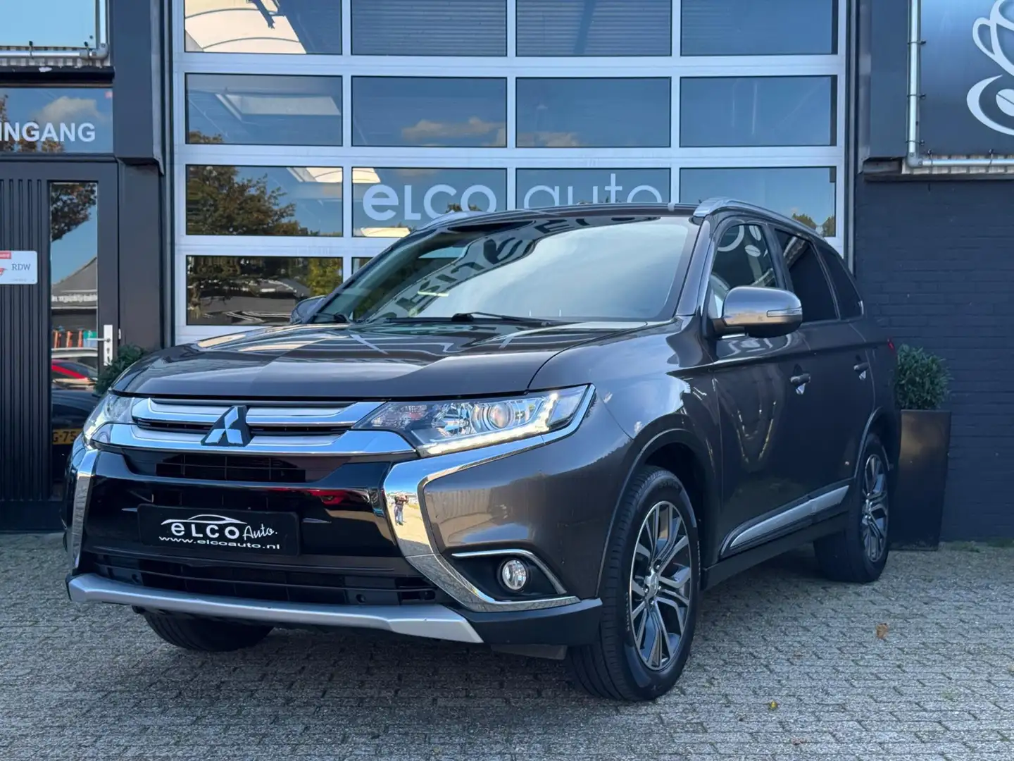 Mitsubishi Outlander 2.0 Instyle / Leder / Camera / 7P Bruin - 1