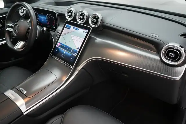 Mercedes-Benz GLC view 7