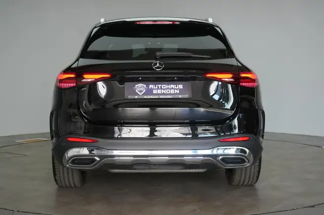 Mercedes-Benz GLC view 5