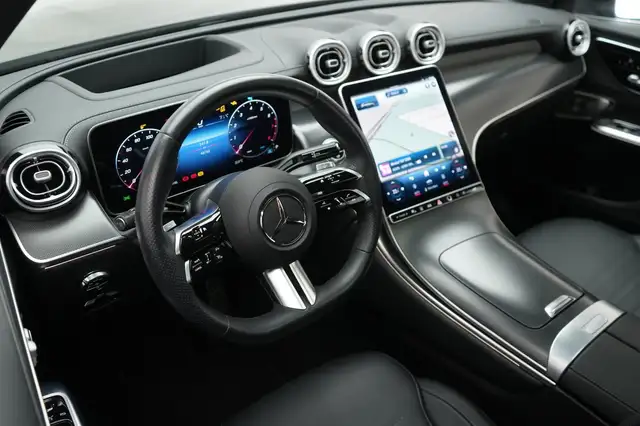 Mercedes-Benz GLC view 11