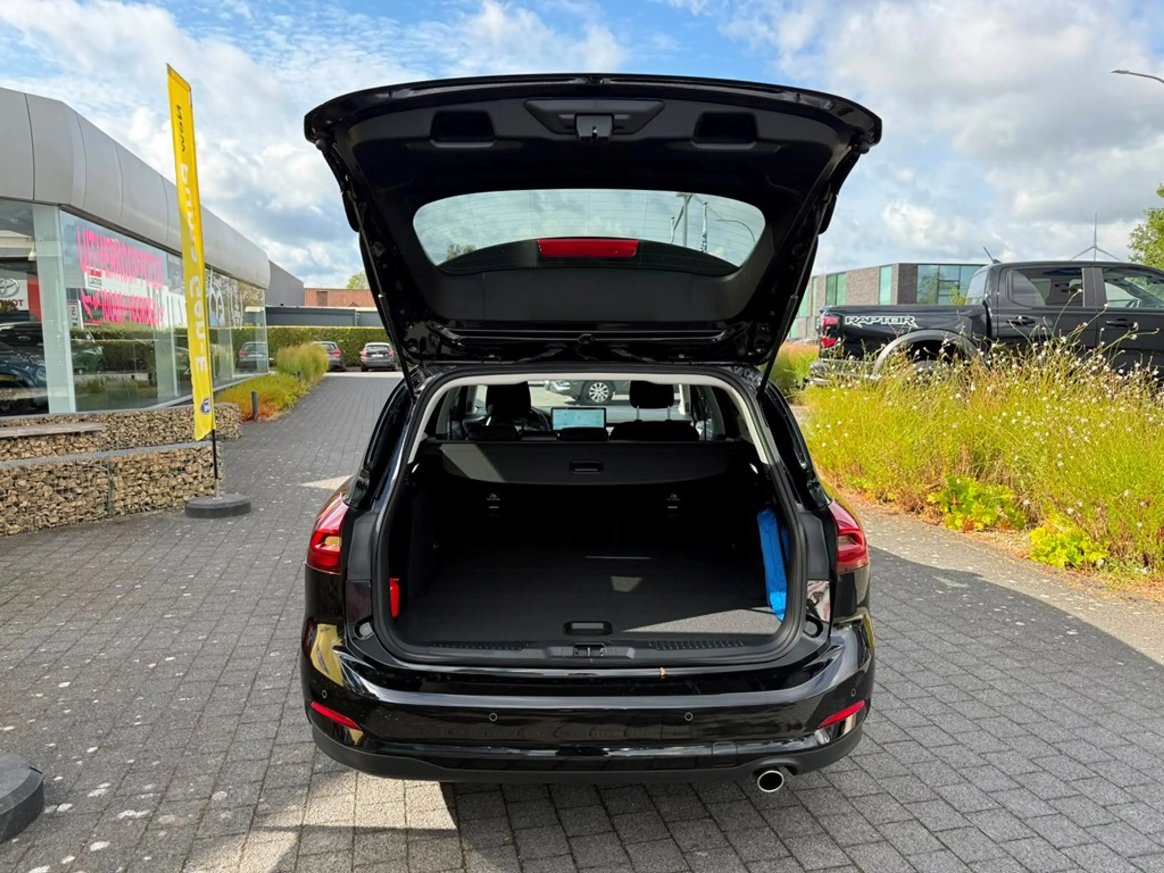 Ford Focus Clipper EcoBoost mHEV Titanium — photo 12