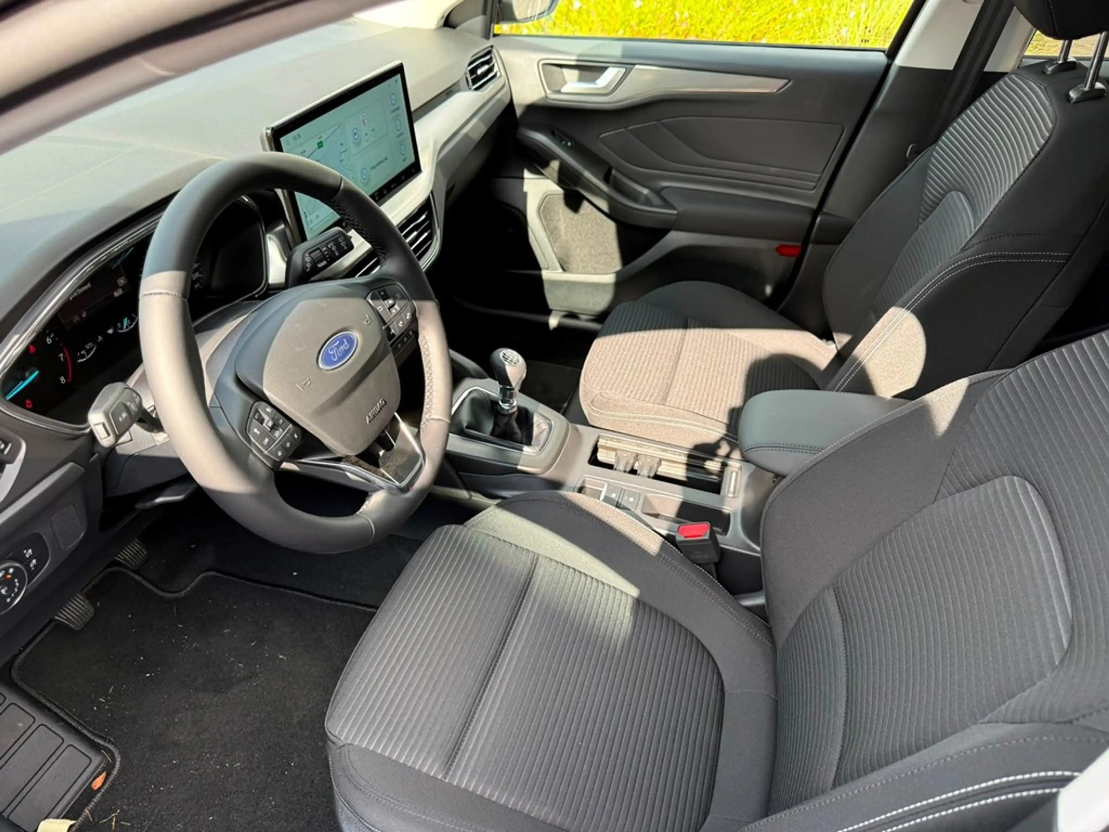 Ford Focus Clipper EcoBoost mHEV Titanium — photo 4