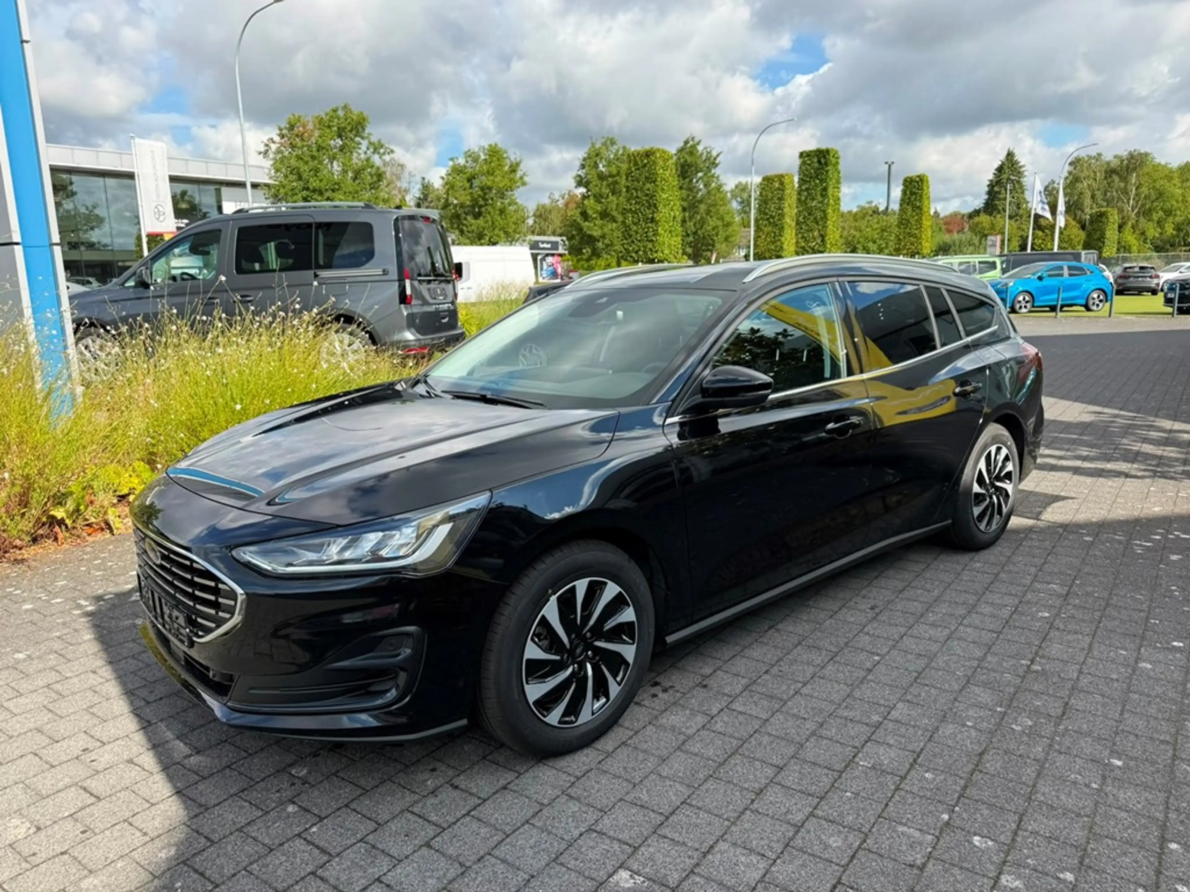Ford Focus Clipper EcoBoost mHEV Titanium — photo 3