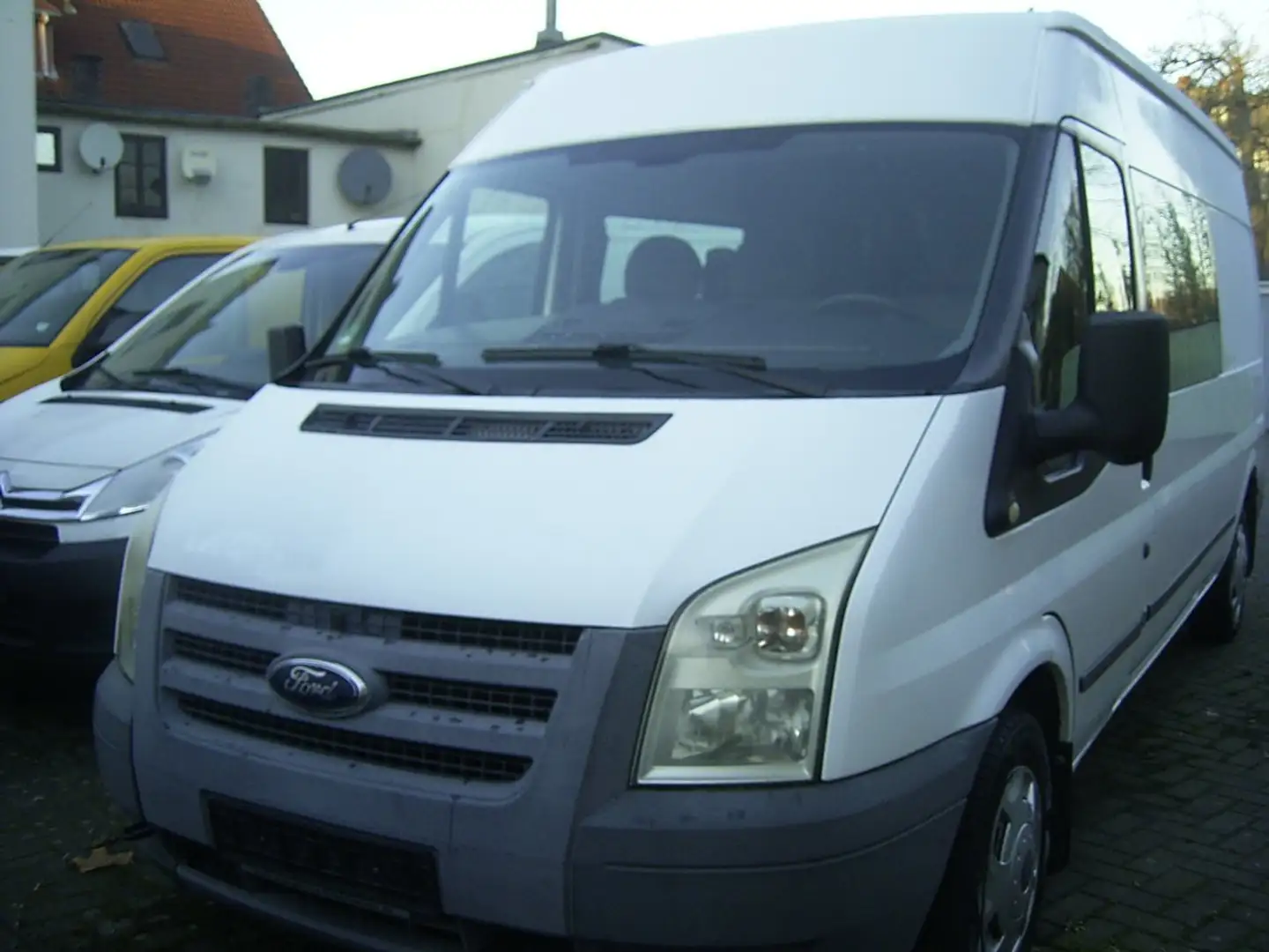 Ford Tourneo LKW H2 L2 Tüv Neu  6700 Netto 1.Hd Weiß - 1