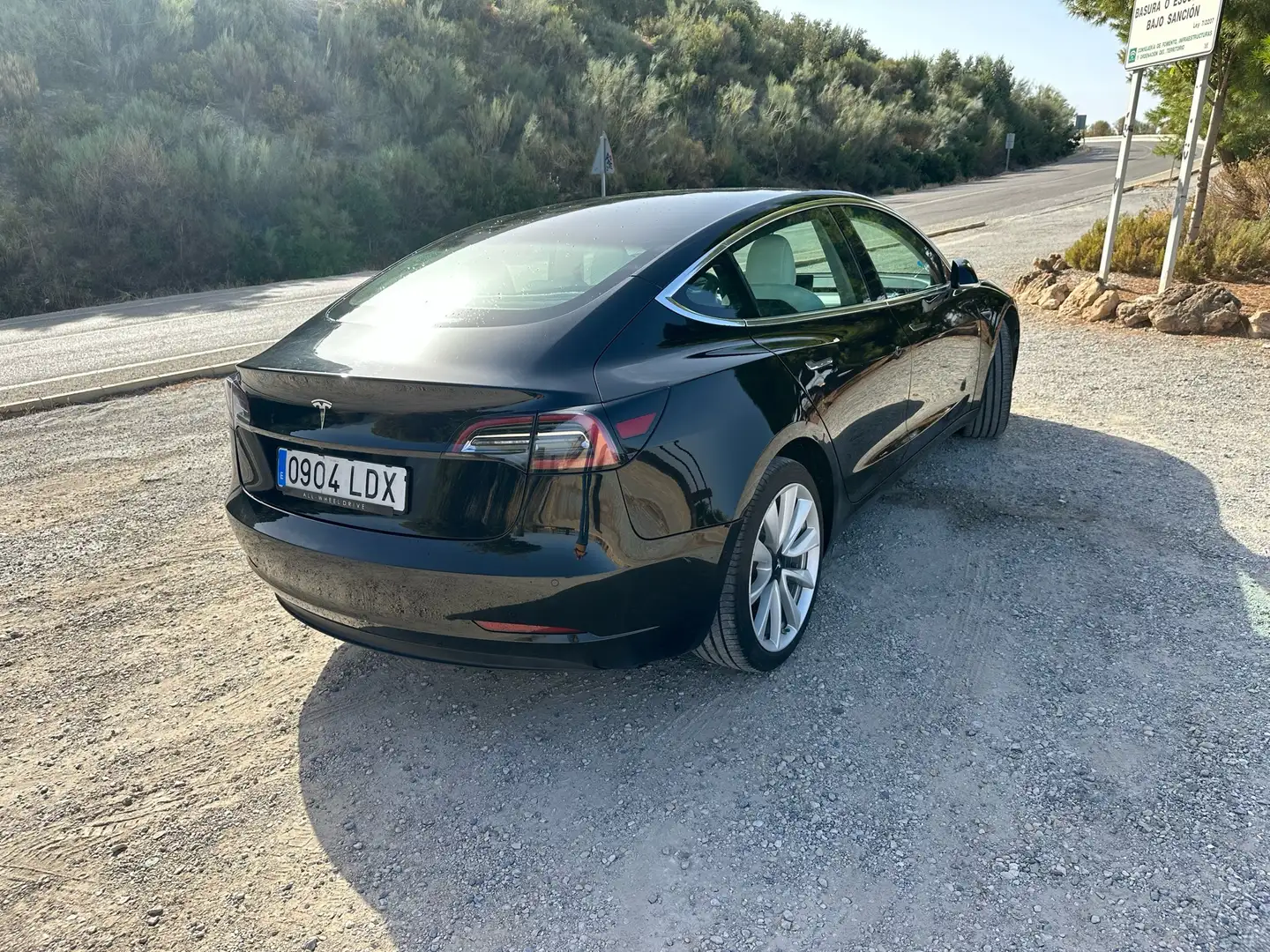 Tesla Model 3 Standard RWD Plus Fekete - 2