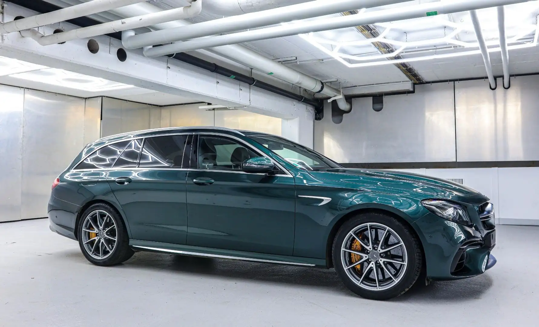 Mercedes-Benz E 63 AMG E 63 S AMG Designo Keramikbremse Scheckheft Grün - 2