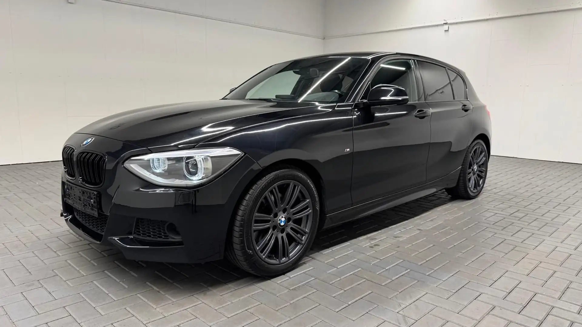 BMW 116 i M-Sport Bi-Xenon/PDC/Tempomat/17 LM Schwarz - 1