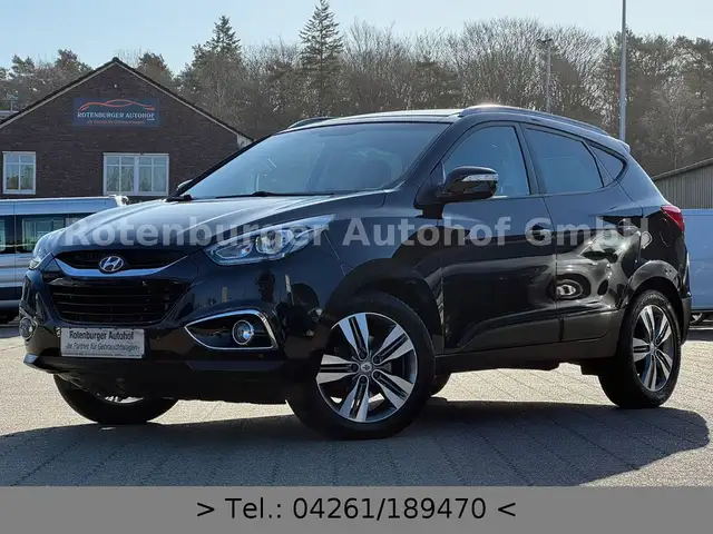 Hyundai iX35 2.0 CRDI*BLACK & STEEL*4WD*LEDER*TÜV NEU*