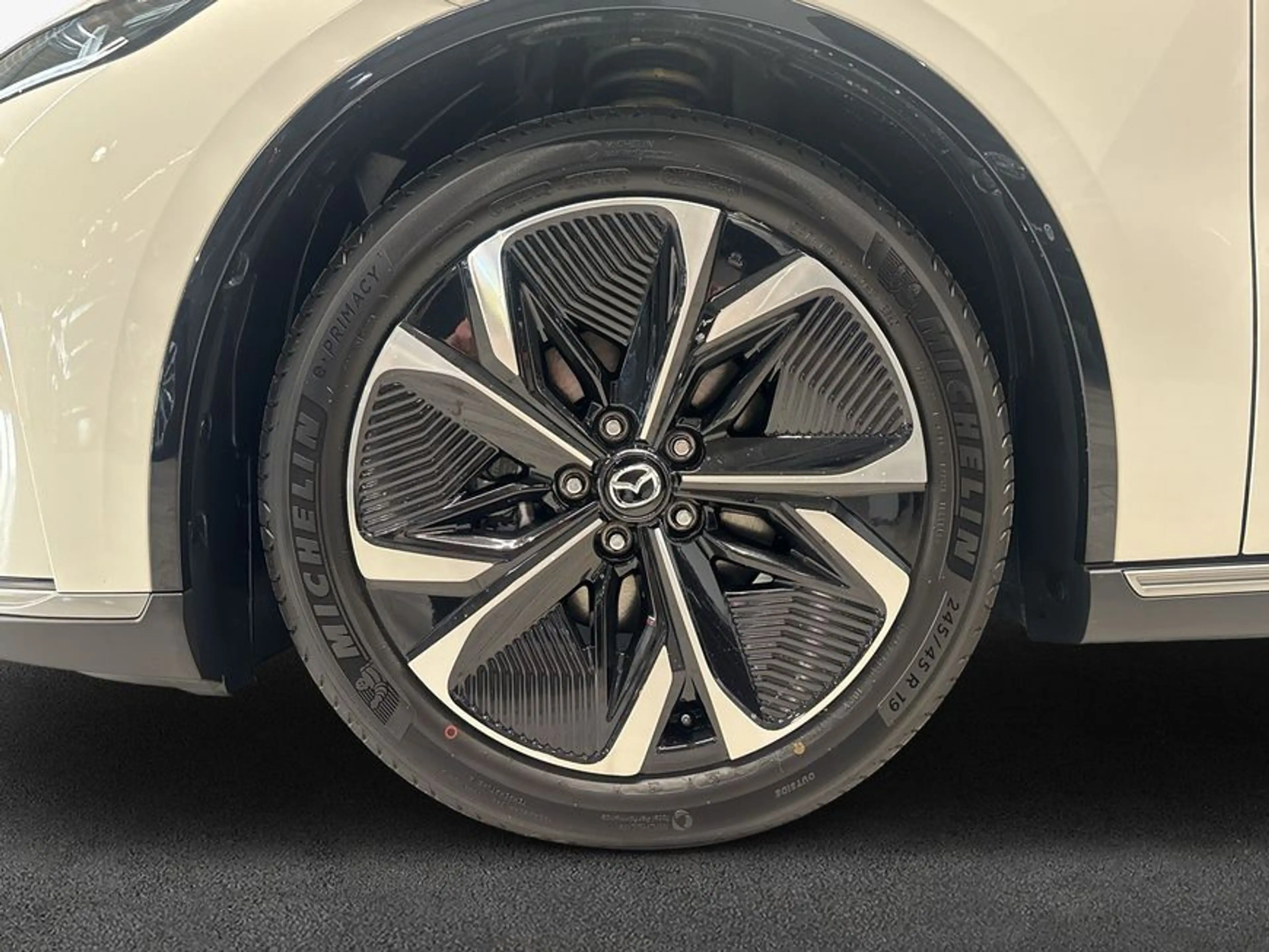 Mazda 6e EV Takumi Plus — photo 8