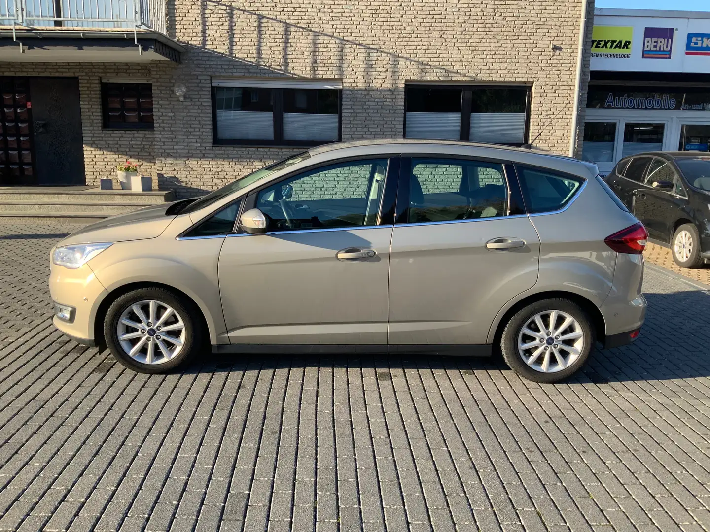 Ford C-Max Titanium Automatik Beige - 2