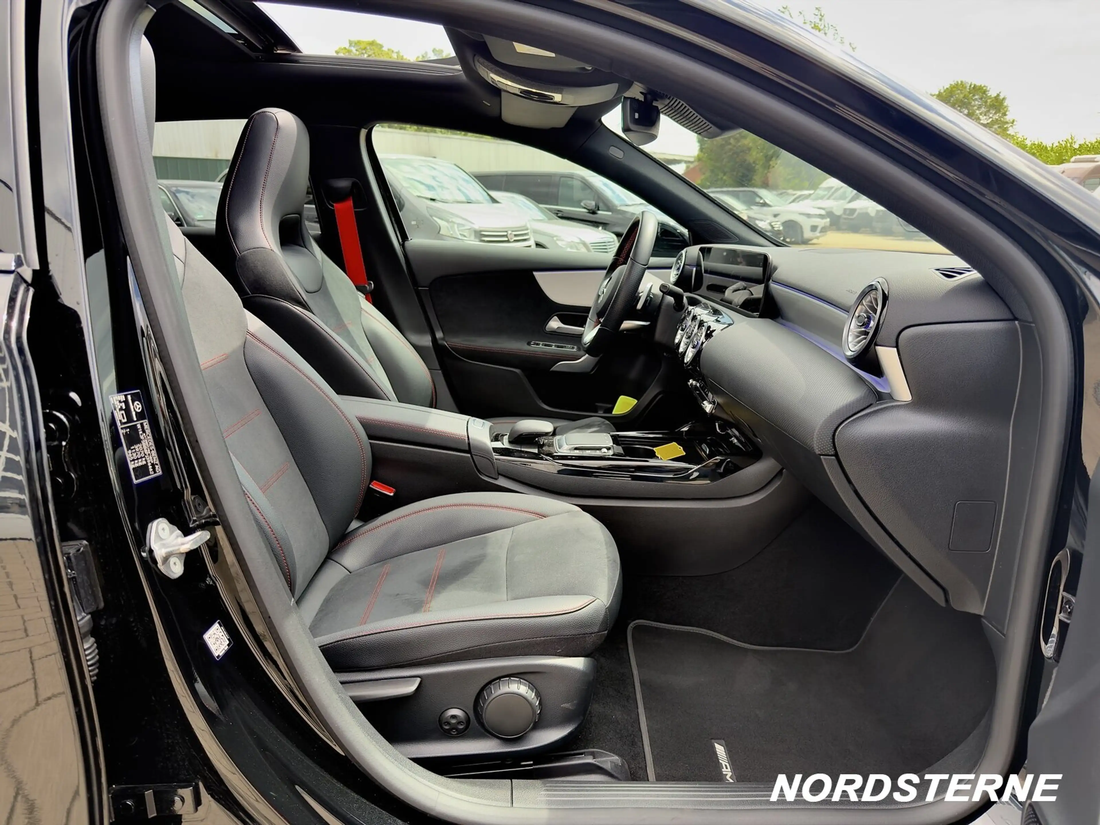 Mercedes-Benz A 35 AMG A 35 AMG 4Matic PANO+SHD+KAMERA+AMBIENTE — photo 13