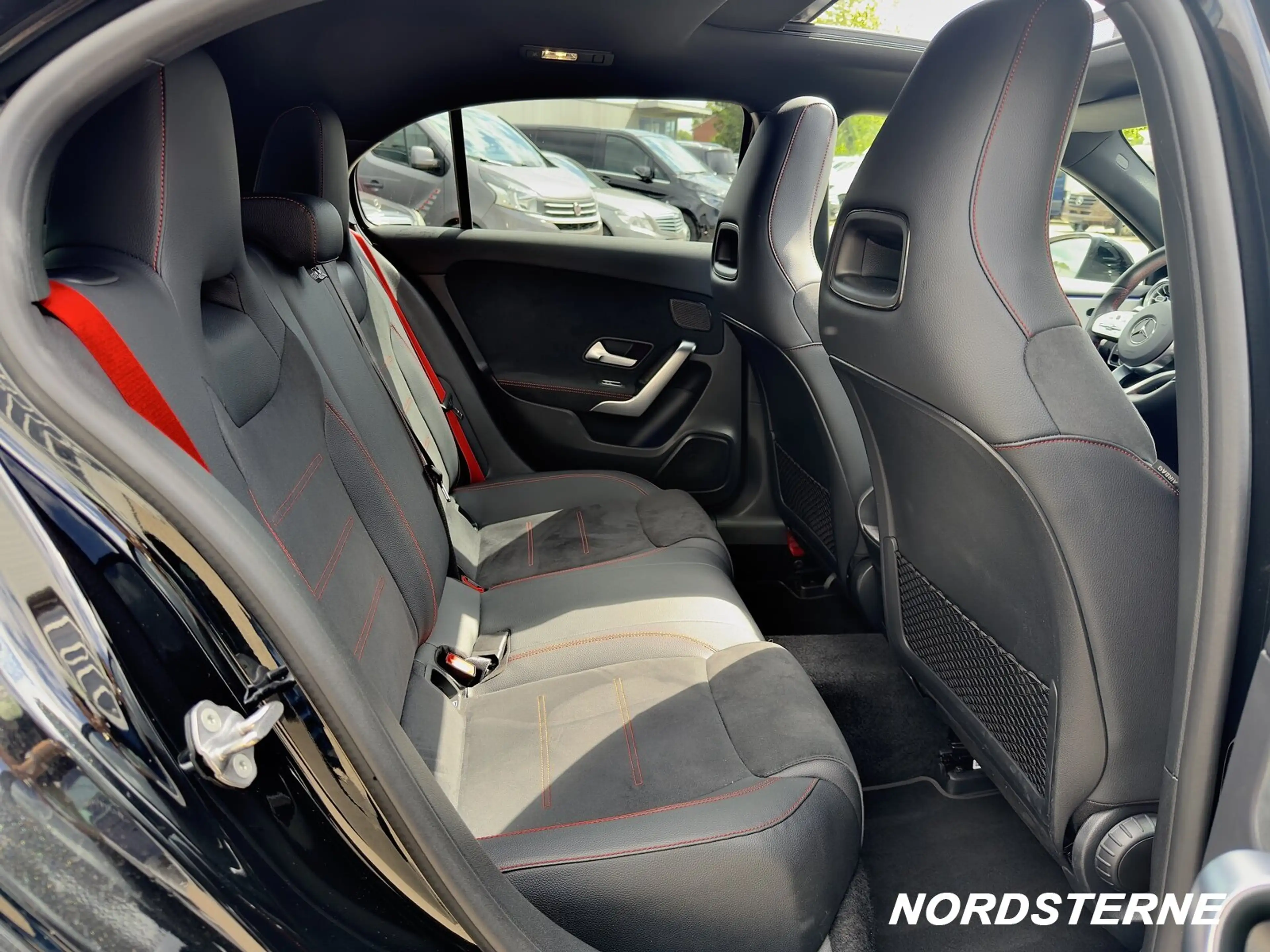 Mercedes-Benz A 35 AMG A 35 AMG 4Matic PANO+SHD+KAMERA+AMBIENTE — photo 14