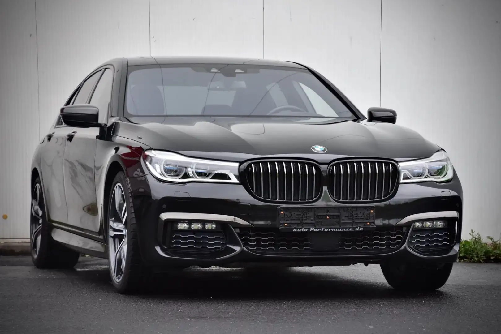 BMW 740 d xDrive M Paket Negro - 1