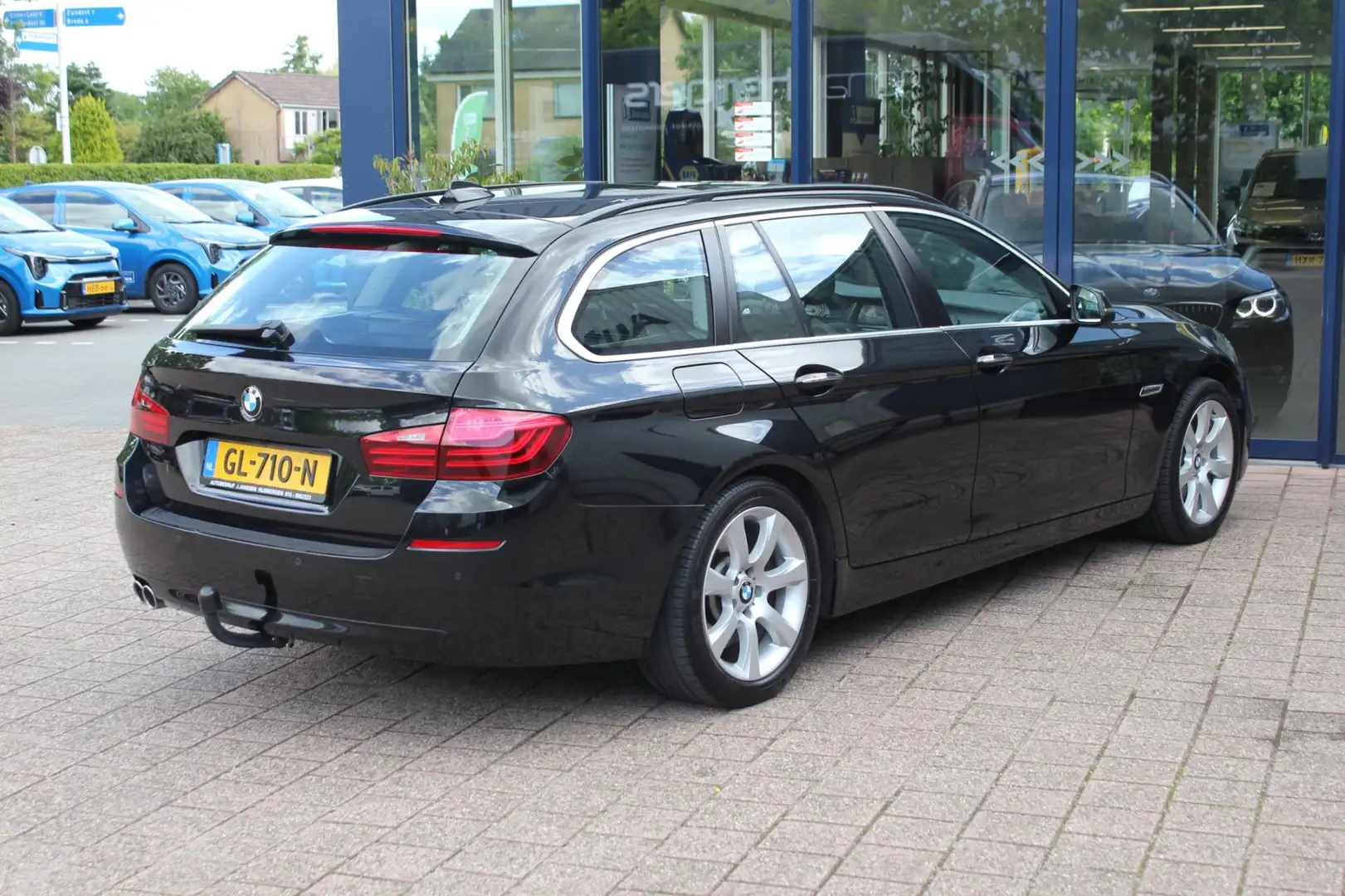 BMW 530 5-serie Touring 530d High Executive | Prijs rijkla Zwart - 2