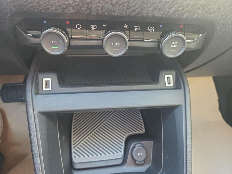 Citroen C4 Max *LEDER*NAVI*KAMERA*HEAD-UP* — photo 13