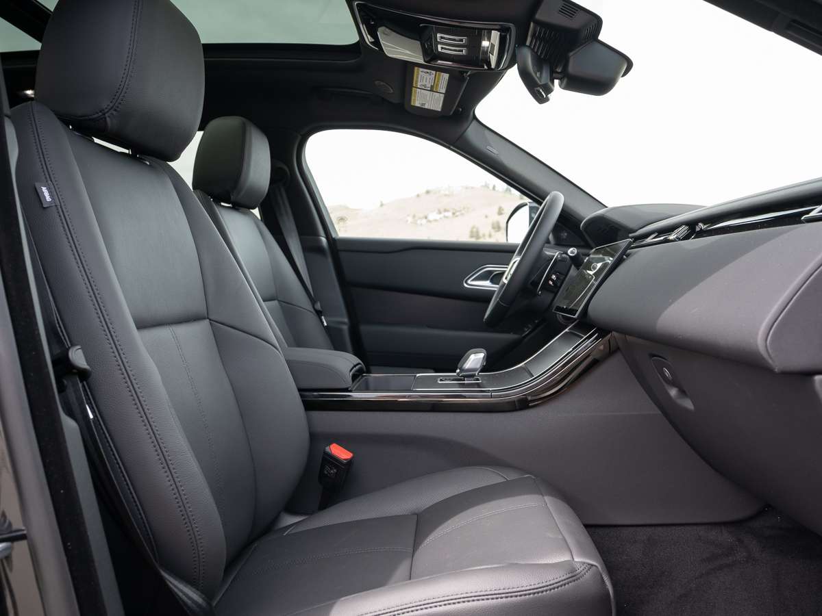 2026 Land Rover Range Rover Velar P340 Dynamic SE — photo 3