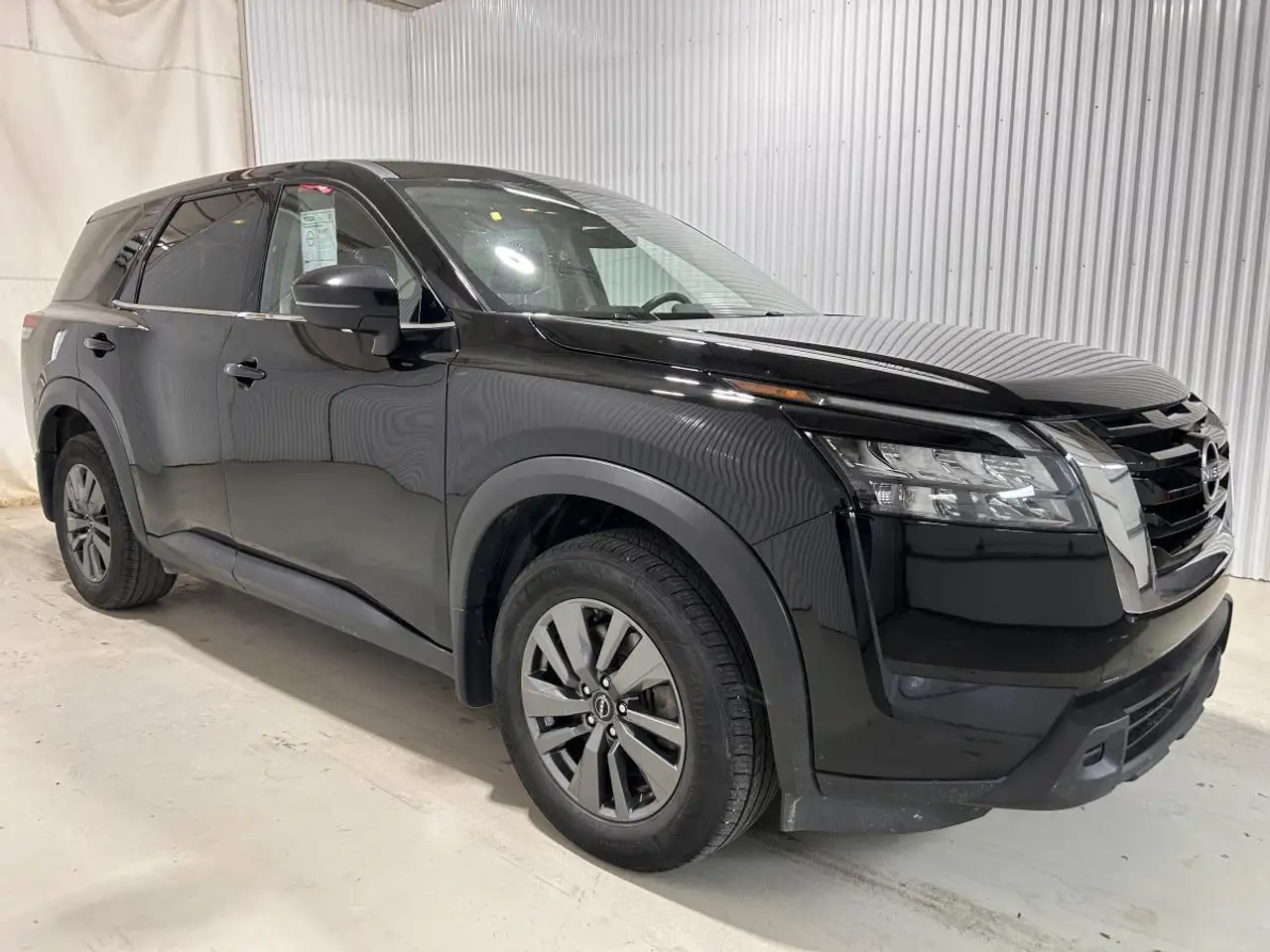Nissan Pathfinder снимка Nissan Pathfinder
