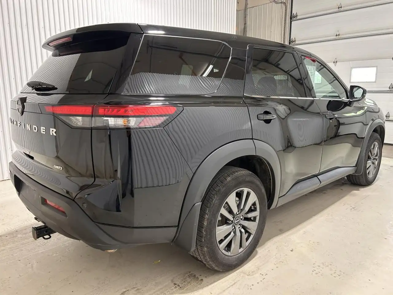 Nissan Pathfinder снимка Nissan Pathfinder