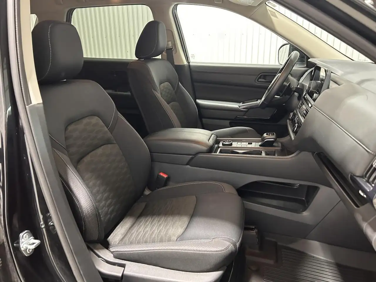 Nissan Pathfinder снимка Nissan Pathfinder