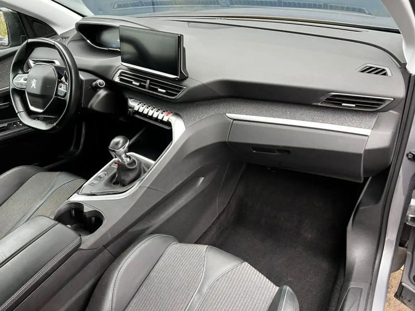 Peugeot 3008 Allure Pack / LED / Carplay Grijs - 2