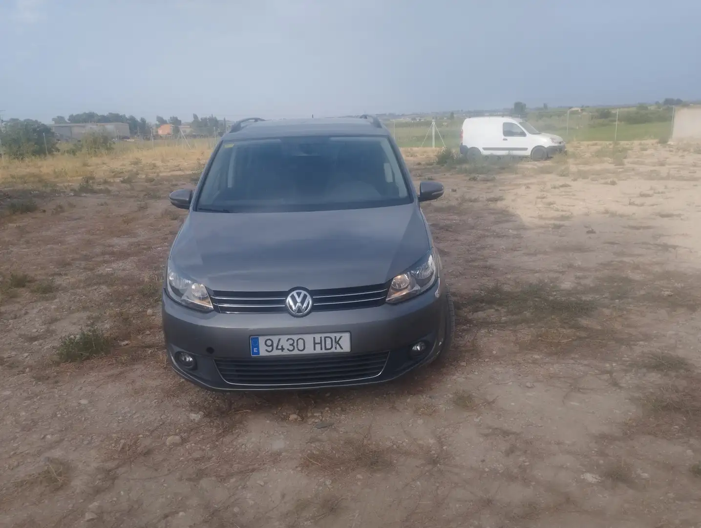 Volkswagen Touran 1.6TDI Advance 105 - 2