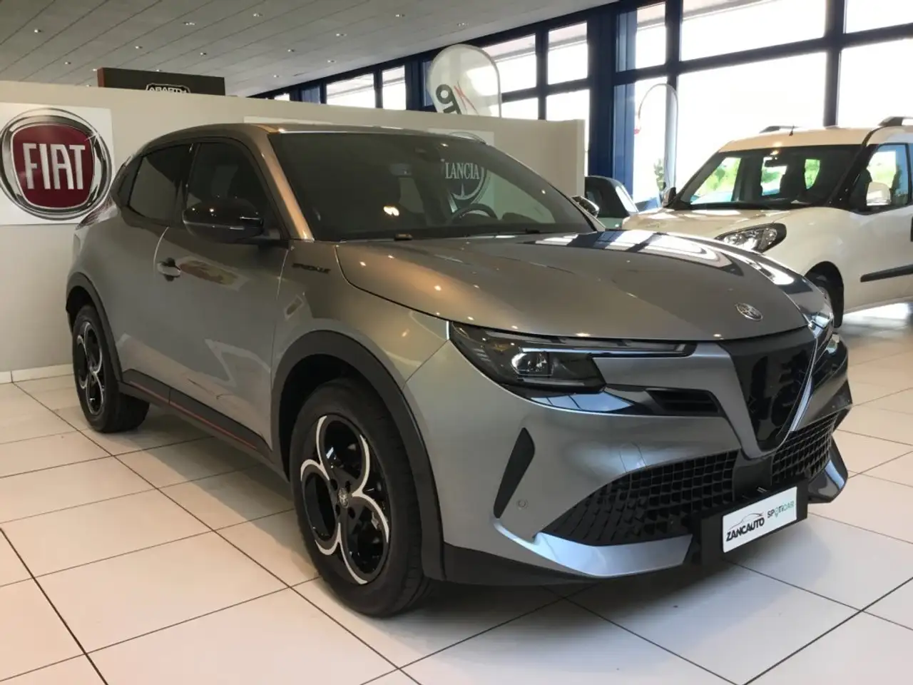 Alfa Romeo Junior BEV 156CV/115kW elettrica SPECIALE 100% ELETTRICA, миниатюра 5